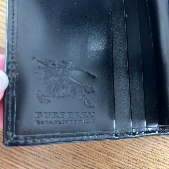 Burberry Shoulder Bag and Wallet - Picture 8 of 9